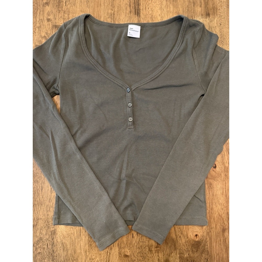 Aritzia TNA HomeStretch Rib Acoustic Henley Long Sleeve Top Green Olive Medium